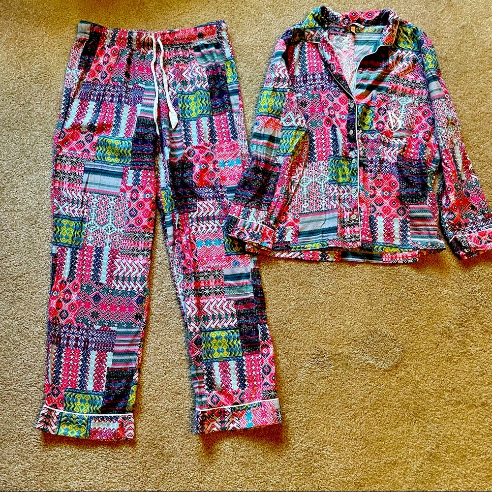 Victoria’s Secret 2 piece pajama set